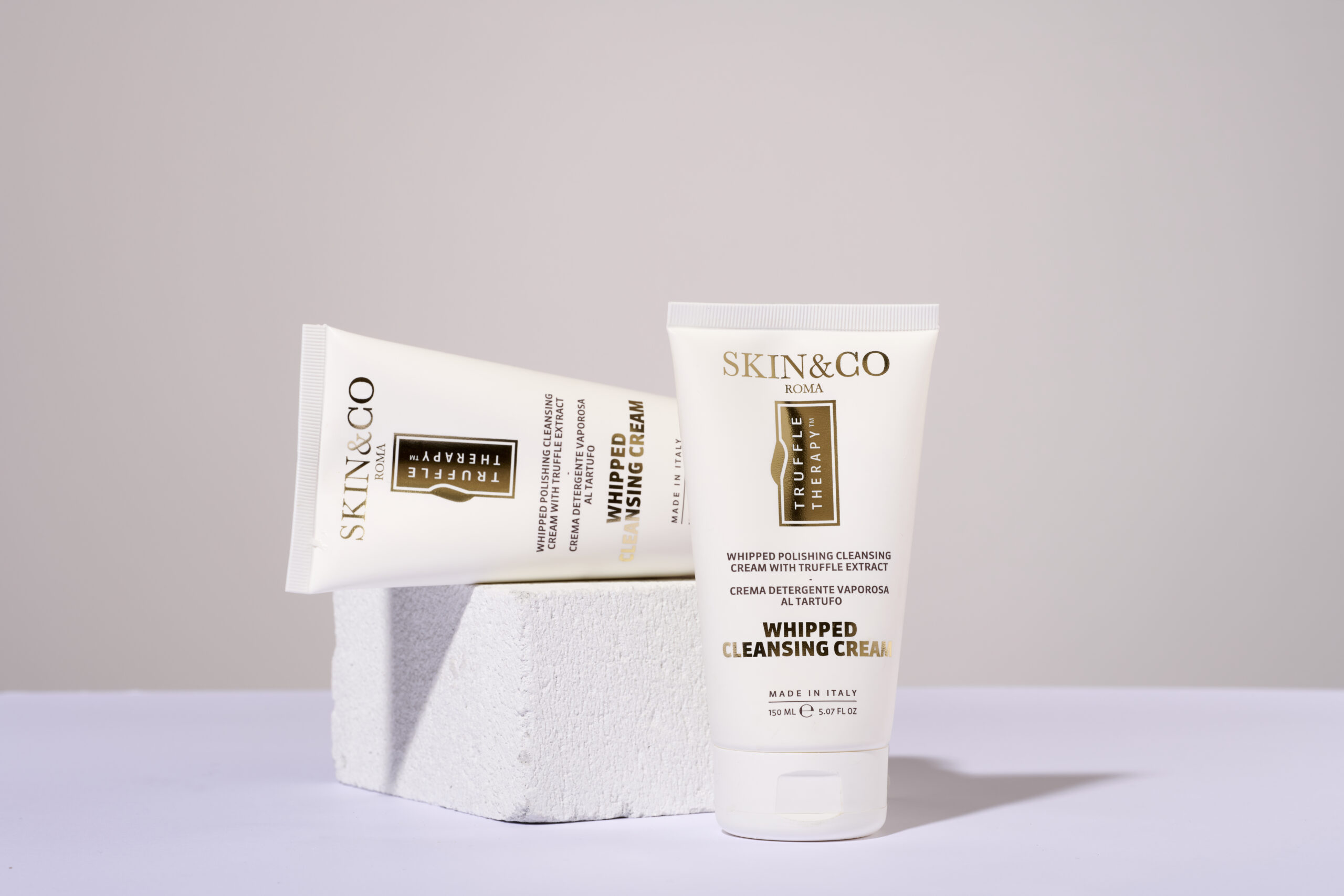 Truffle Therapy Whipped Cleansing Cream – Habosított Arcisztító Krém termékkép – SKINCO23323 scaled