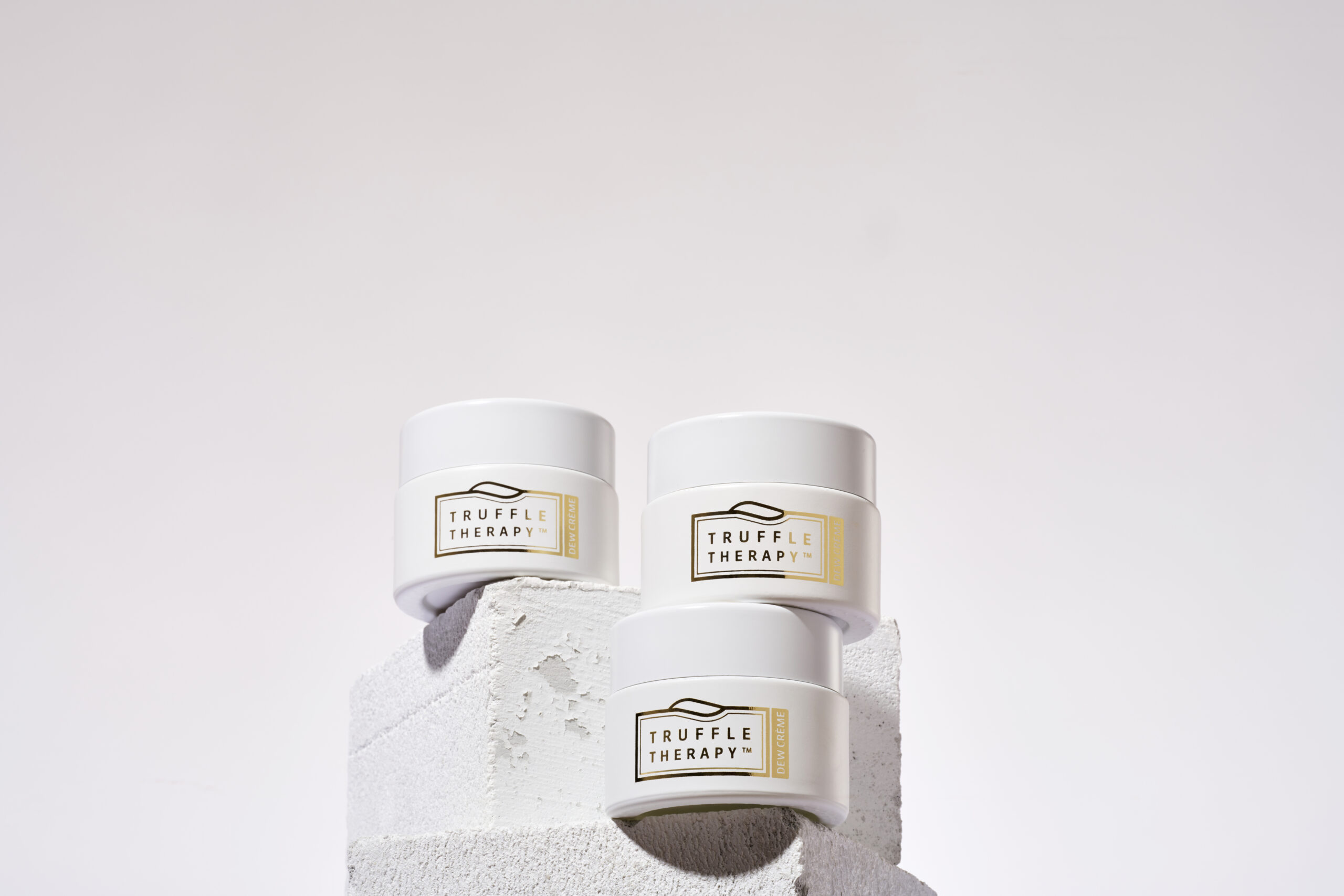 Truffle Therapy Dew Day Crème – Hidratáló Nappali Arckrém termékkép – SKINCO23760 scaled